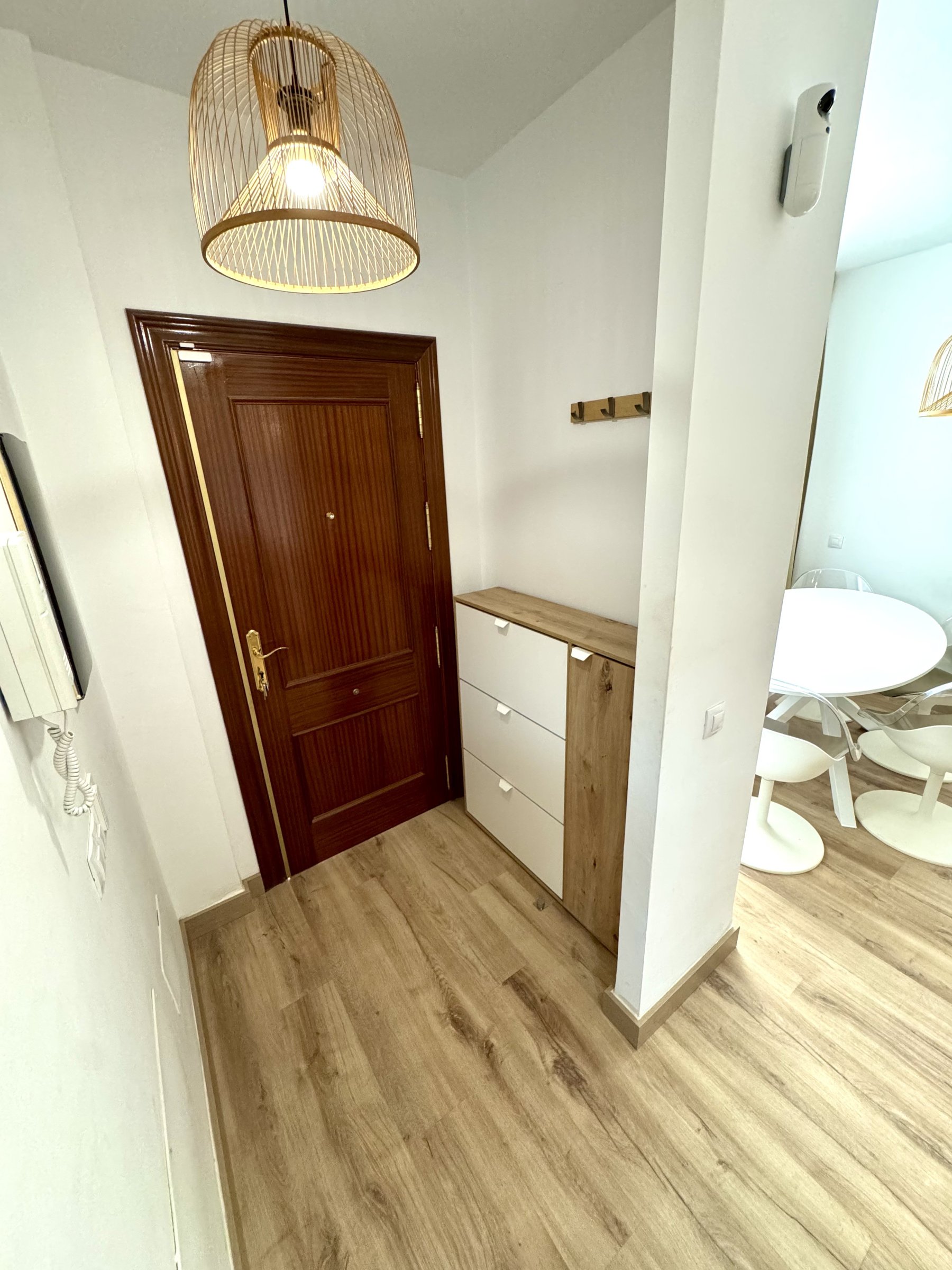 Entrada interior — piso en alquiler en Alhama de Almería